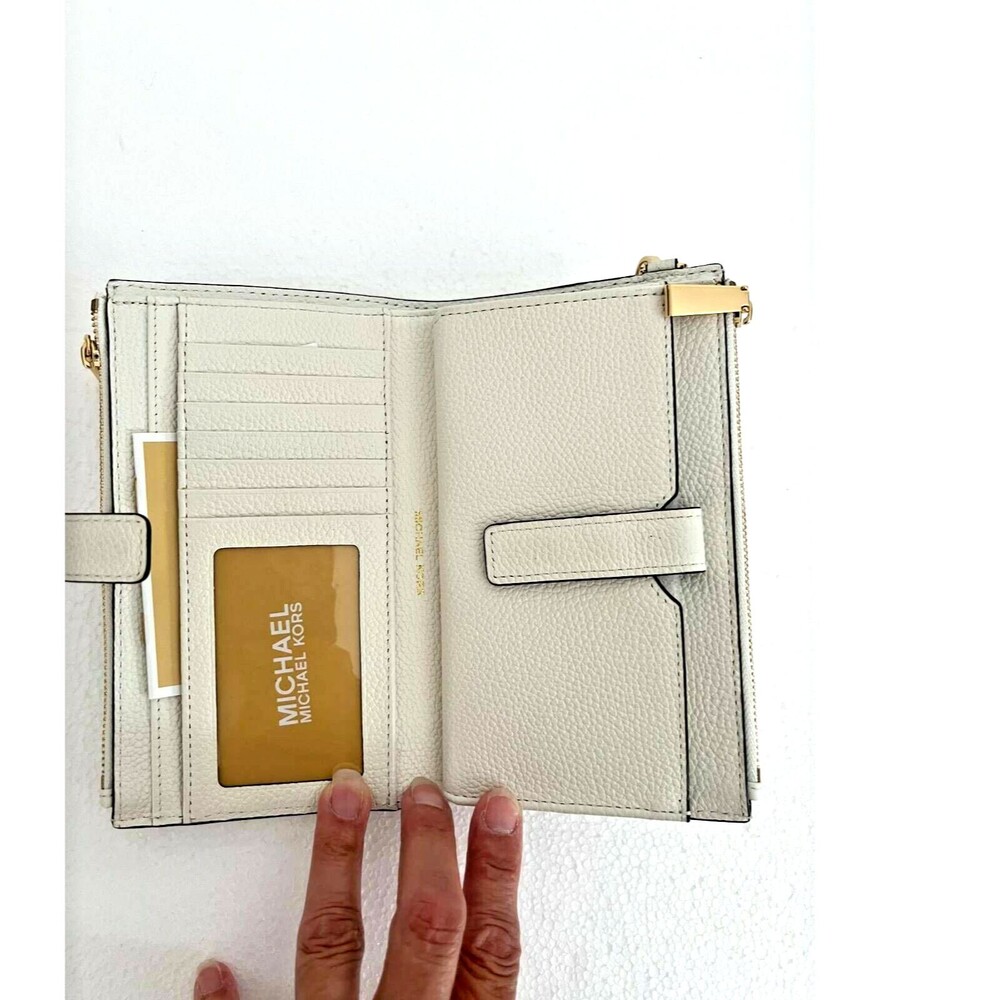 Michael Kors Wristlet White Multicolor Stars Cutout Snap Flap Zipper NEW - Picture 3 of 11